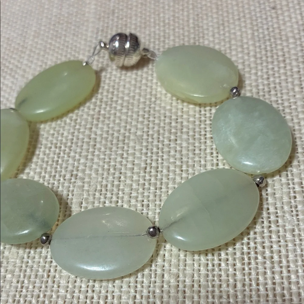 Elegant hand crafted sea green new jade gemstone Bracelet